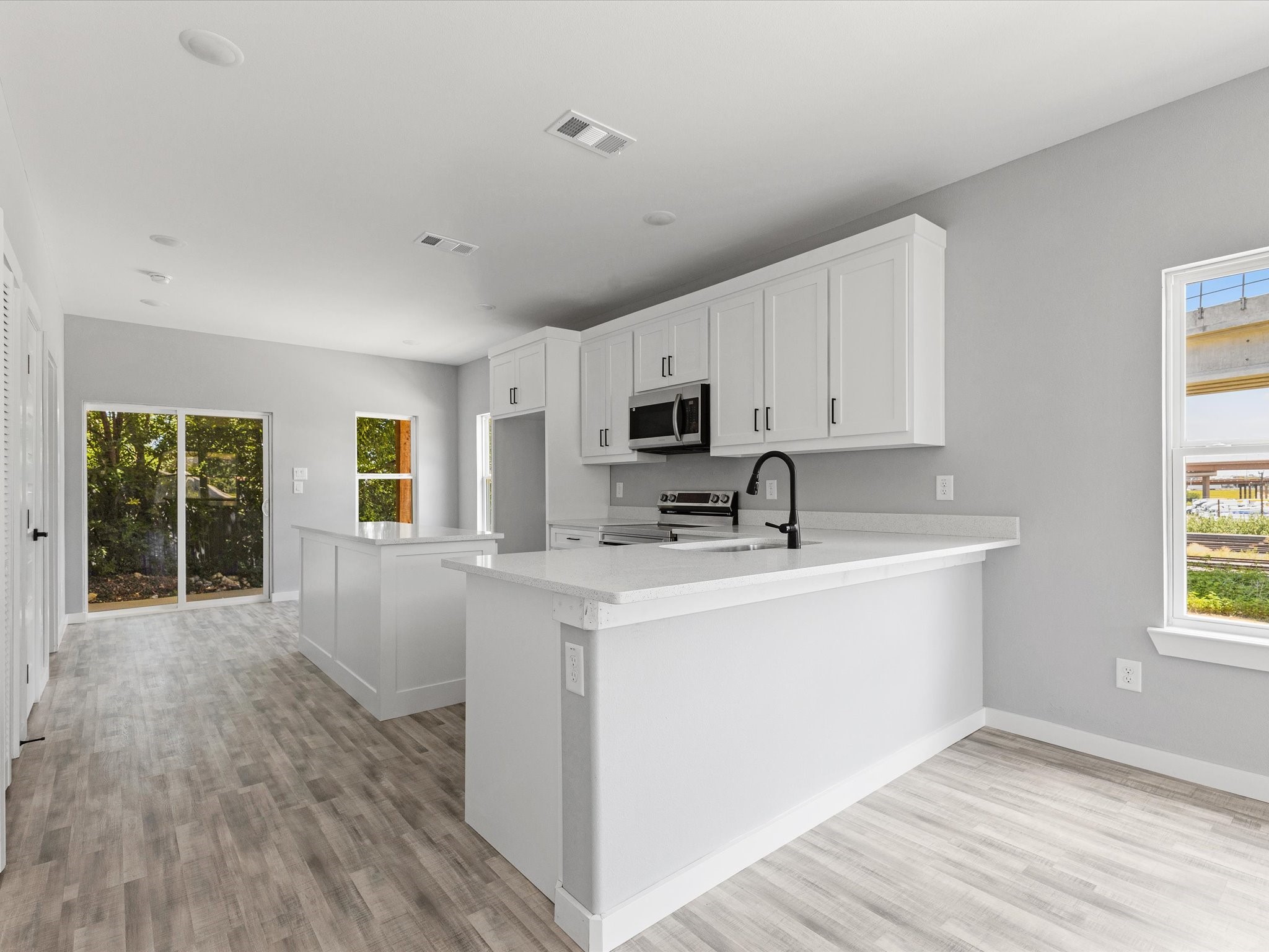1609 E Bluff Street Fort Worth TX 76102