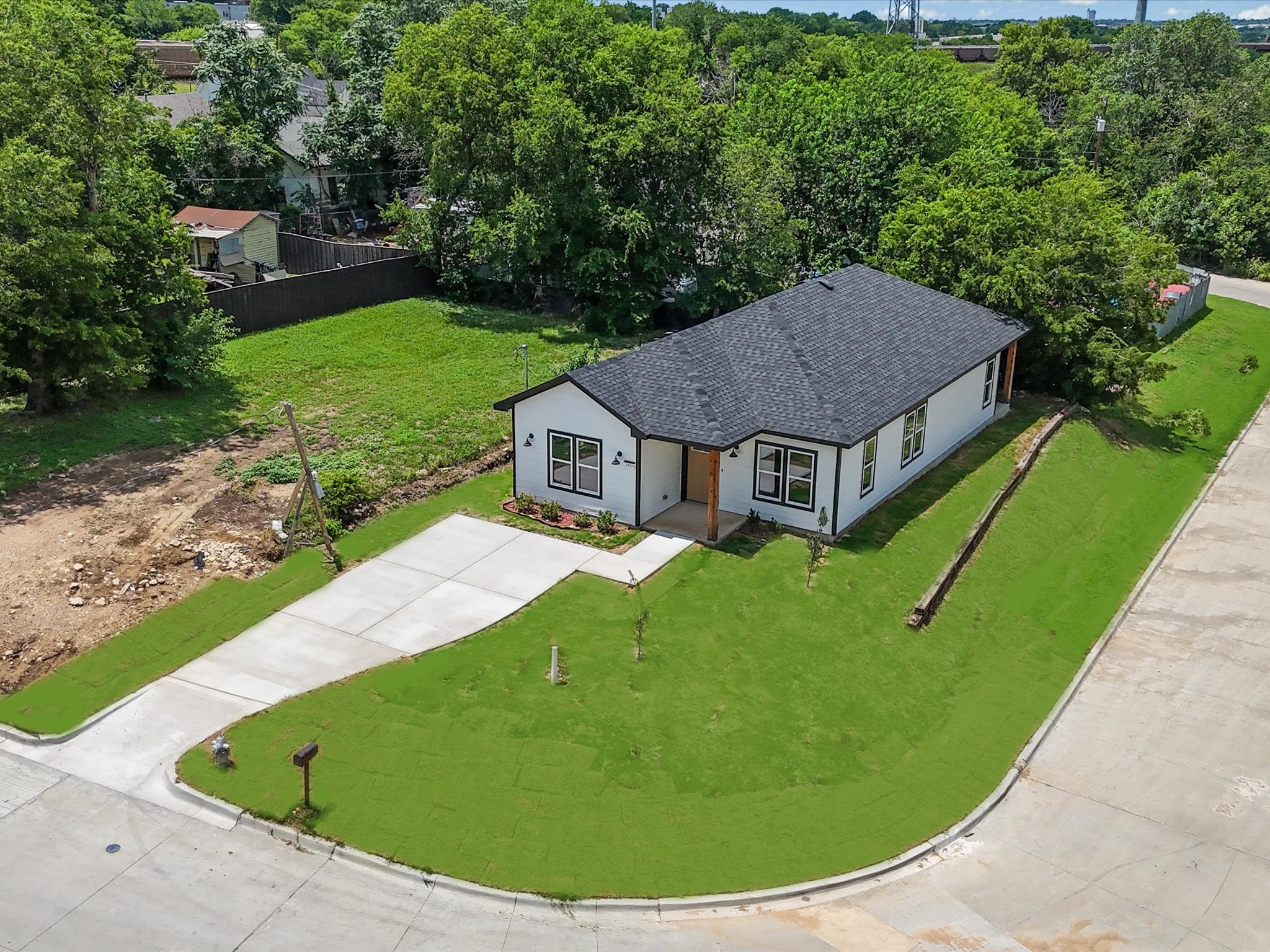 1609 E Bluff Street Fort Worth TX 76102