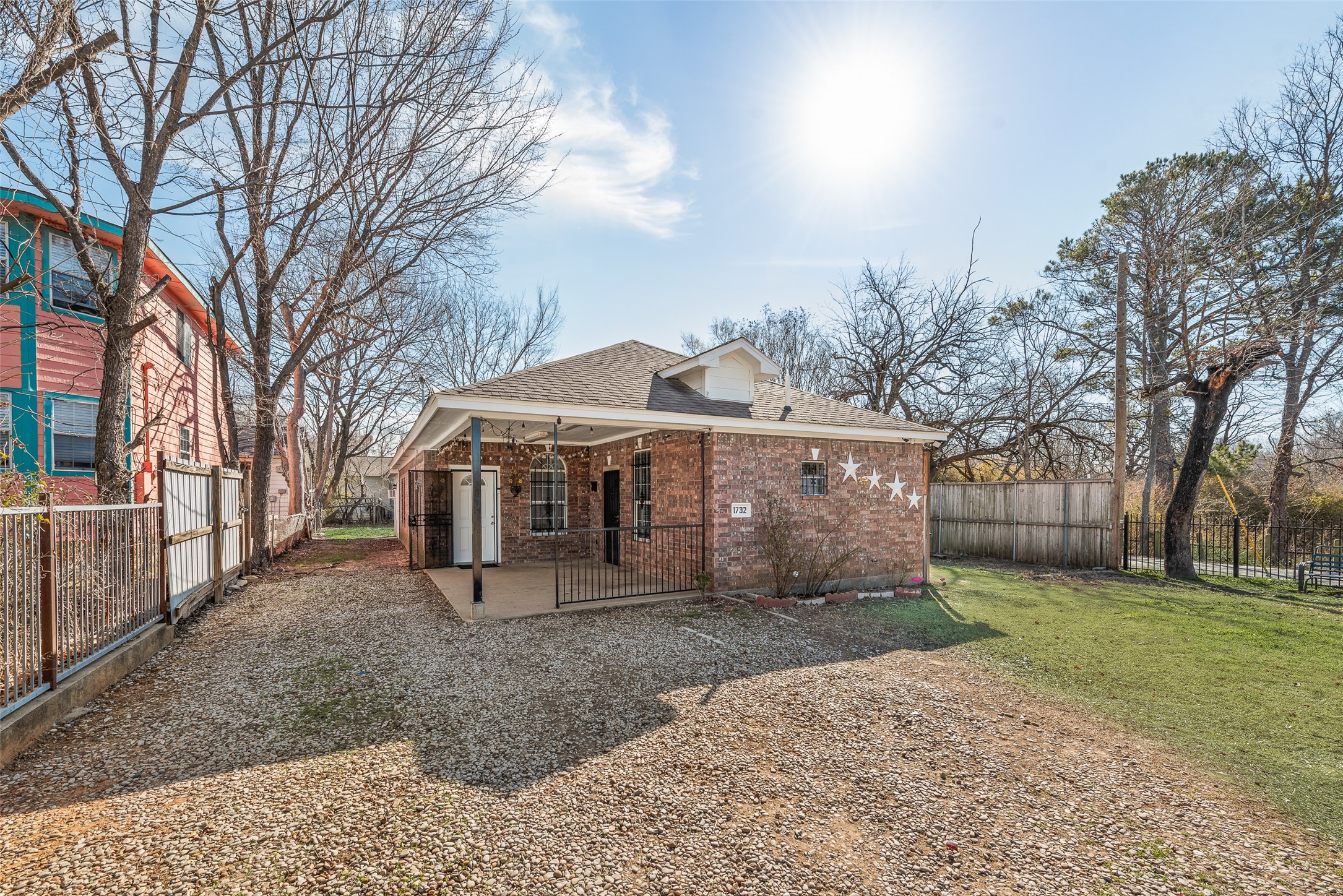 1732 Murdock Dallas TX 75217