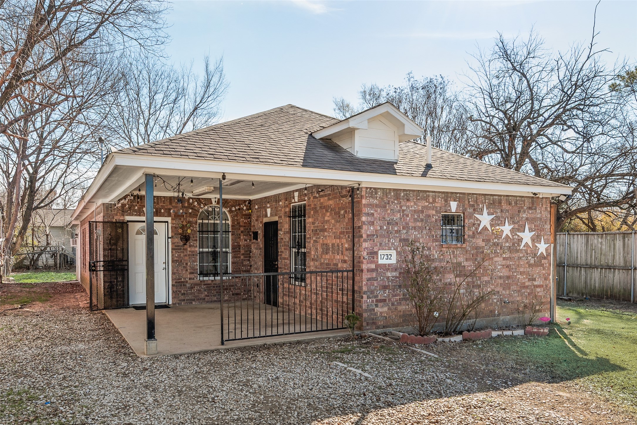 1732 Murdock Dallas TX 75217