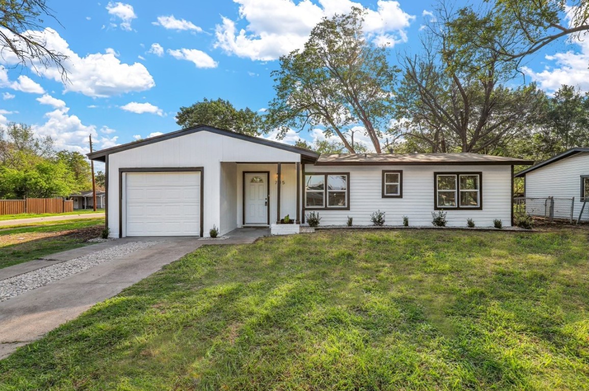705 Highland Drive Arlington TX 76010