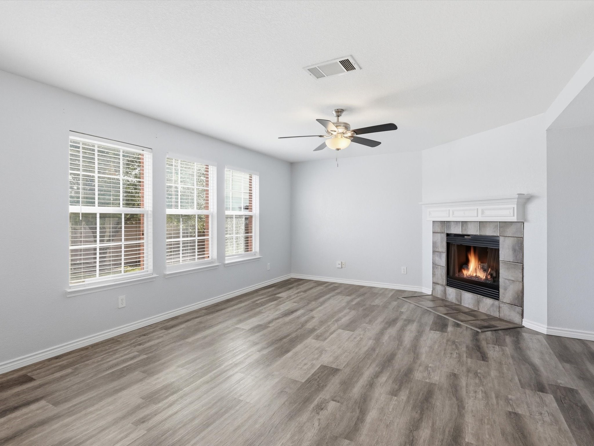 2459 Silverado Trail Grand Prairie TX 75052