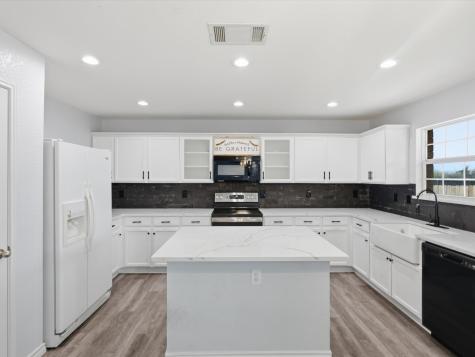 2459 Silverado Trail Grand Prairie TX 75052