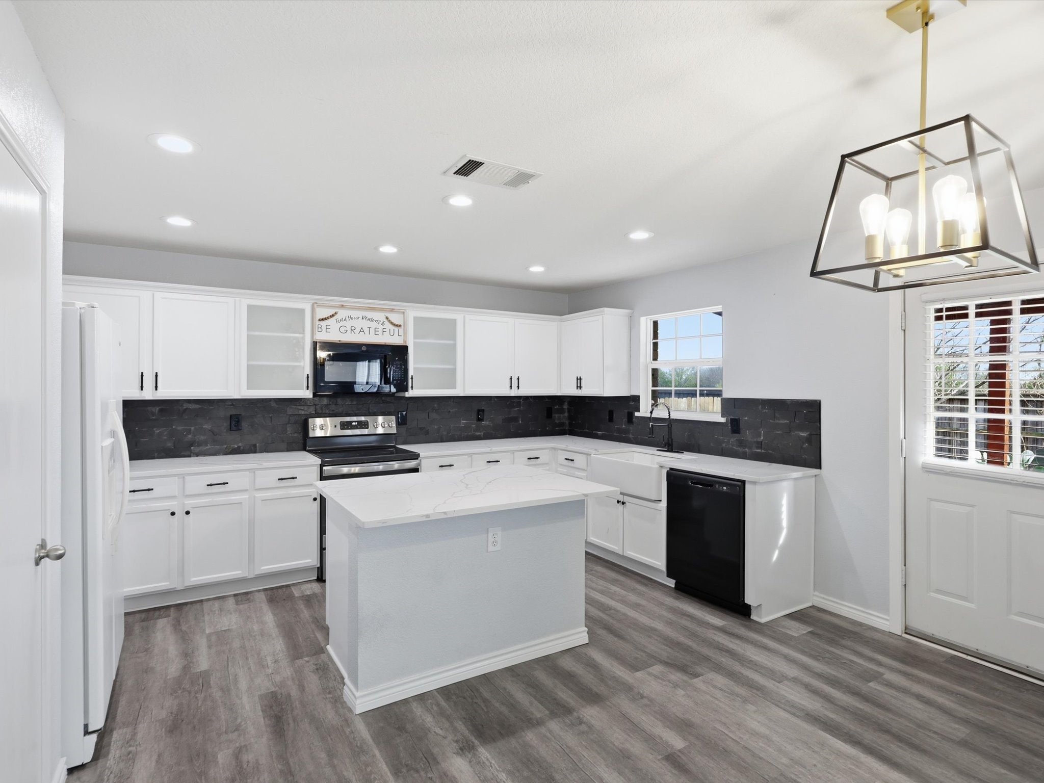 2459 Silverado Trail Grand Prairie TX 75052