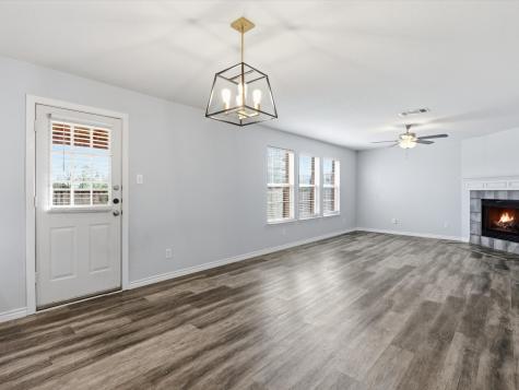 2459 Silverado Trail Grand Prairie TX 75052
