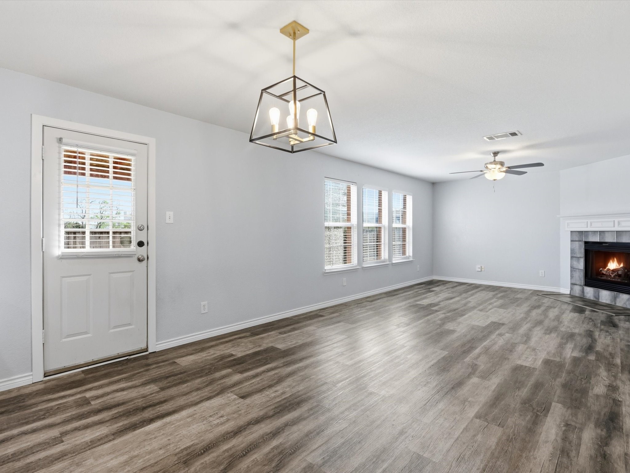 2459 Silverado Trail Grand Prairie TX 75052