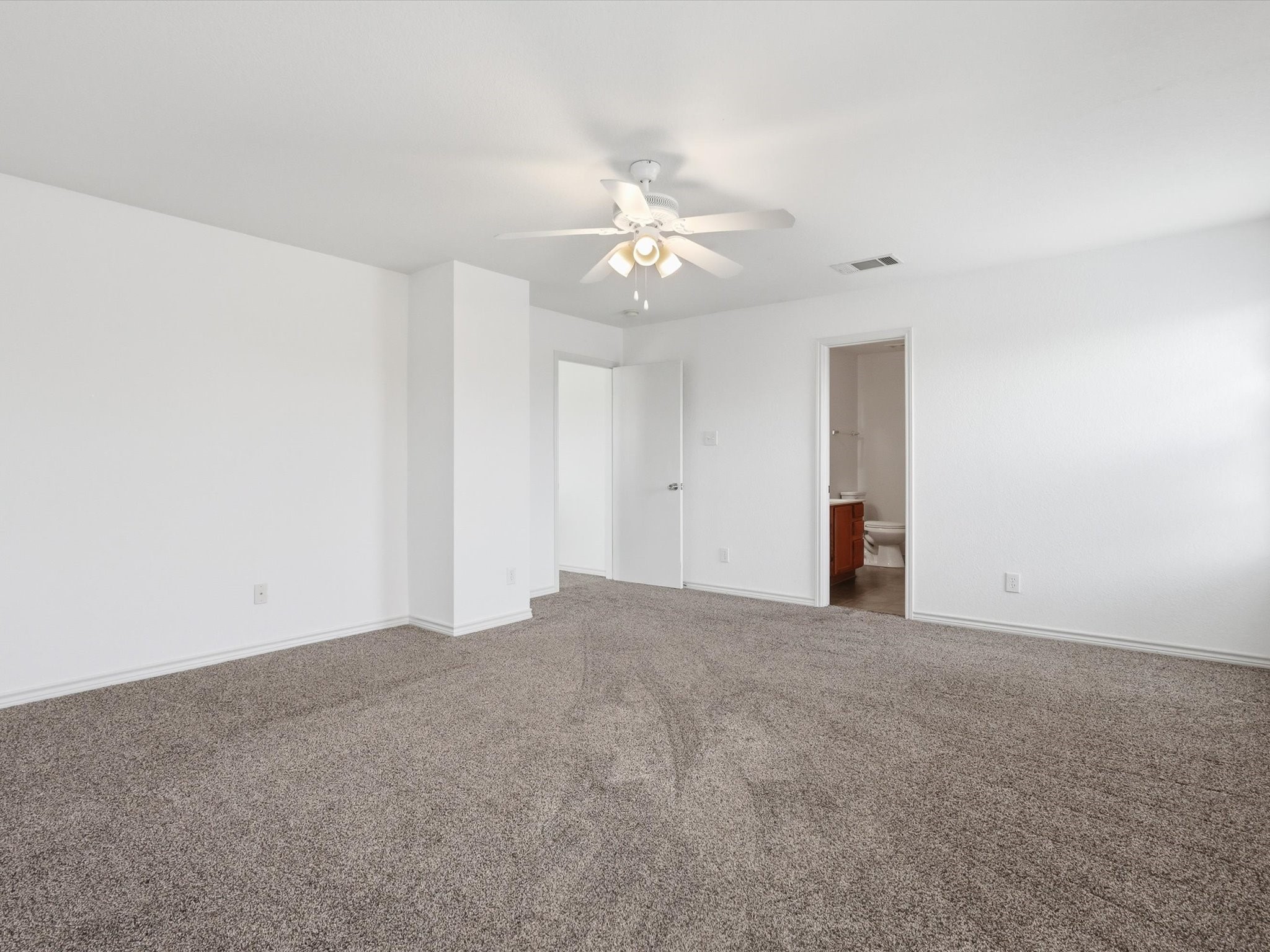 2459 Silverado Trail Grand Prairie TX 75052