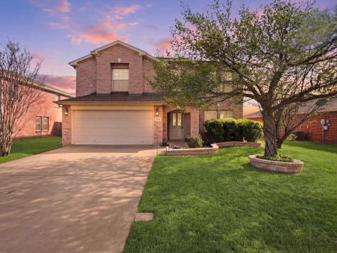 2459 Silverado Trail Grand Prairie TX 75052