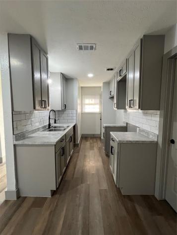 3982 Granite Hill Drive Dallas TX 75241