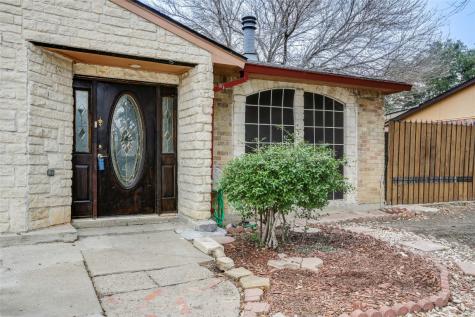 2003 Sharpshire Lane Arlington TX 76014