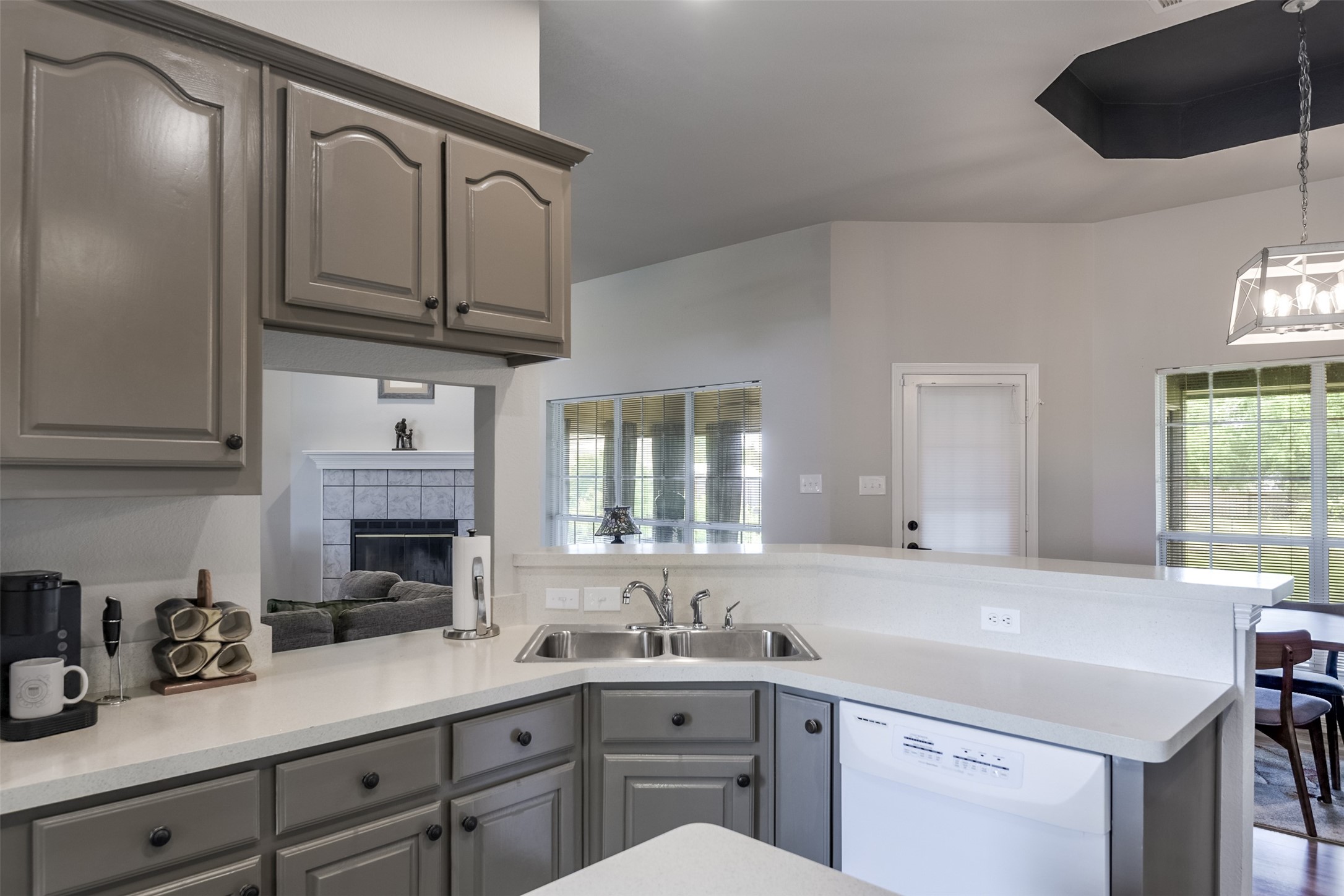 1303 Lariat Circle Oak Leaf TX 75154