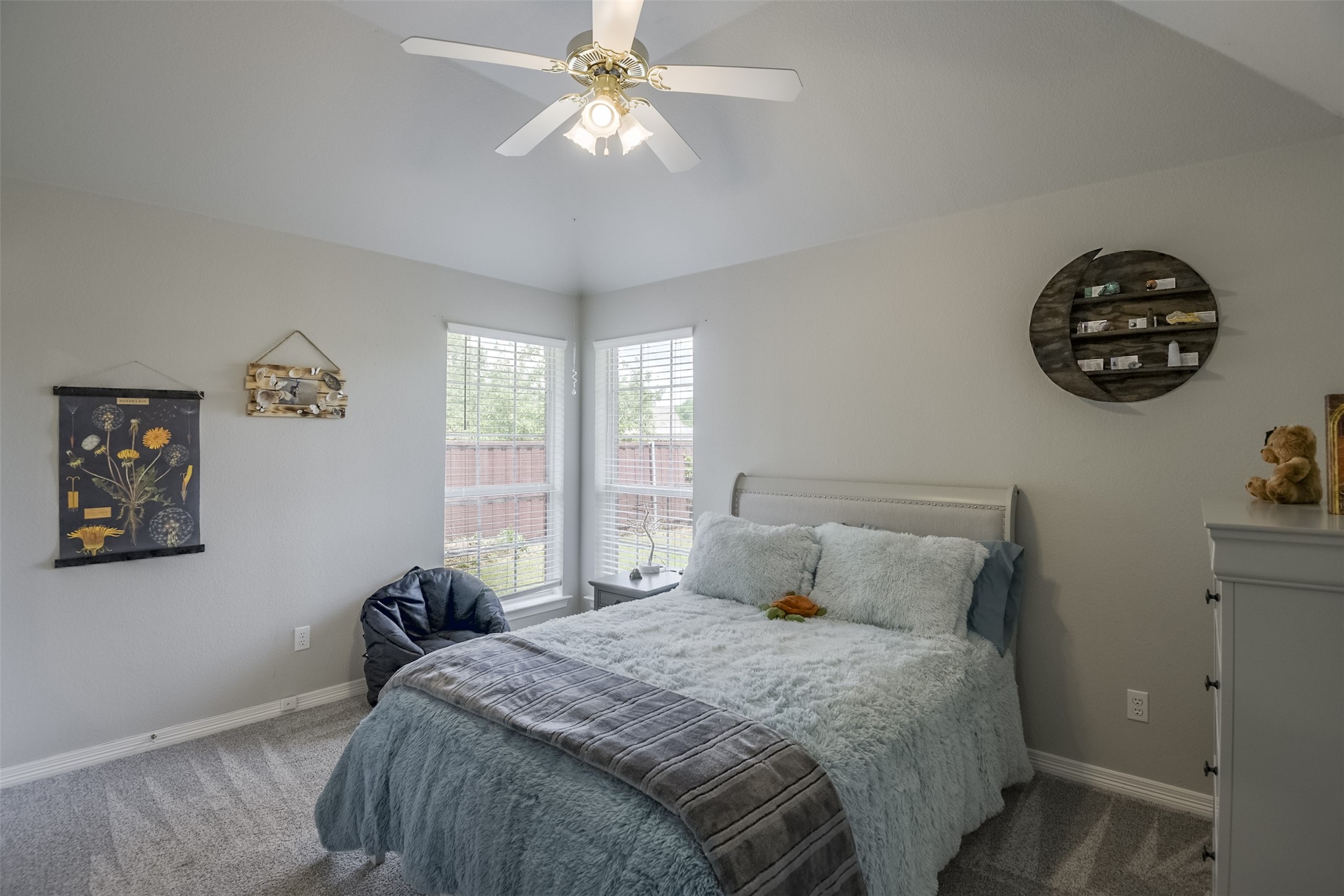1303 Lariat Circle Oak Leaf TX 75154