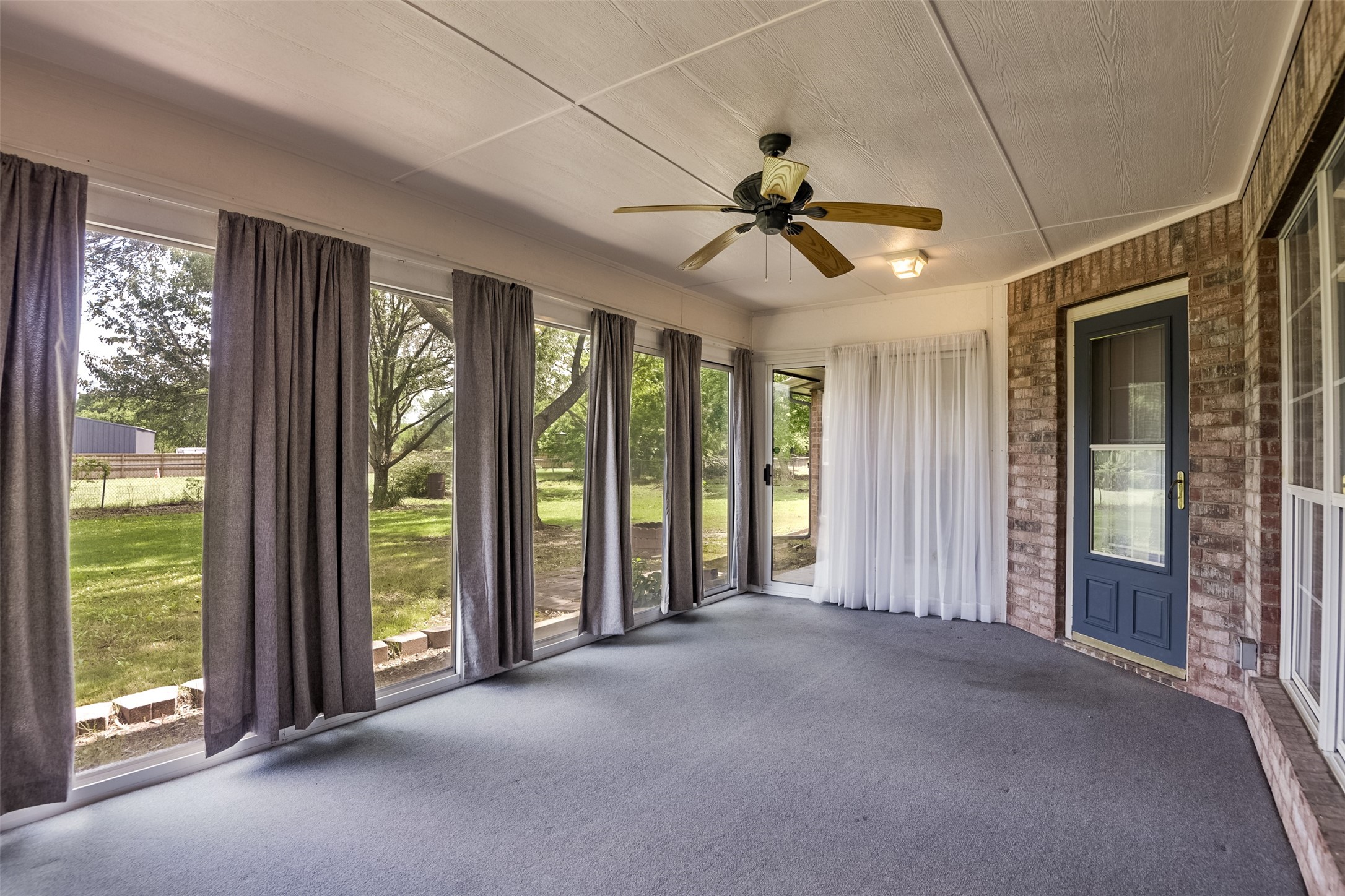 1303 Lariat Circle Oak Leaf TX 75154