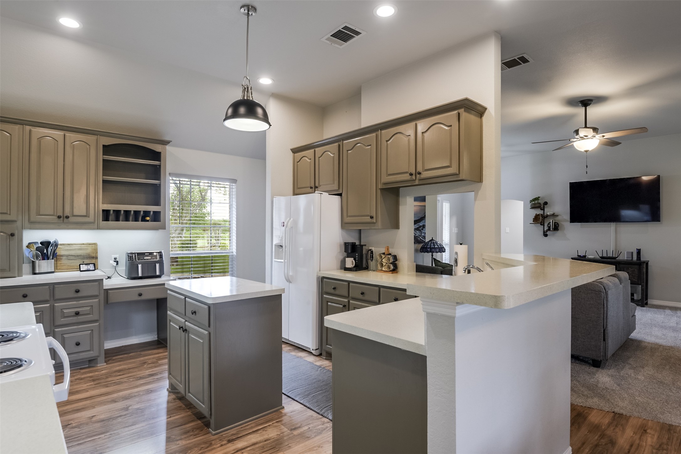 1303 Lariat Circle Oak Leaf TX 75154