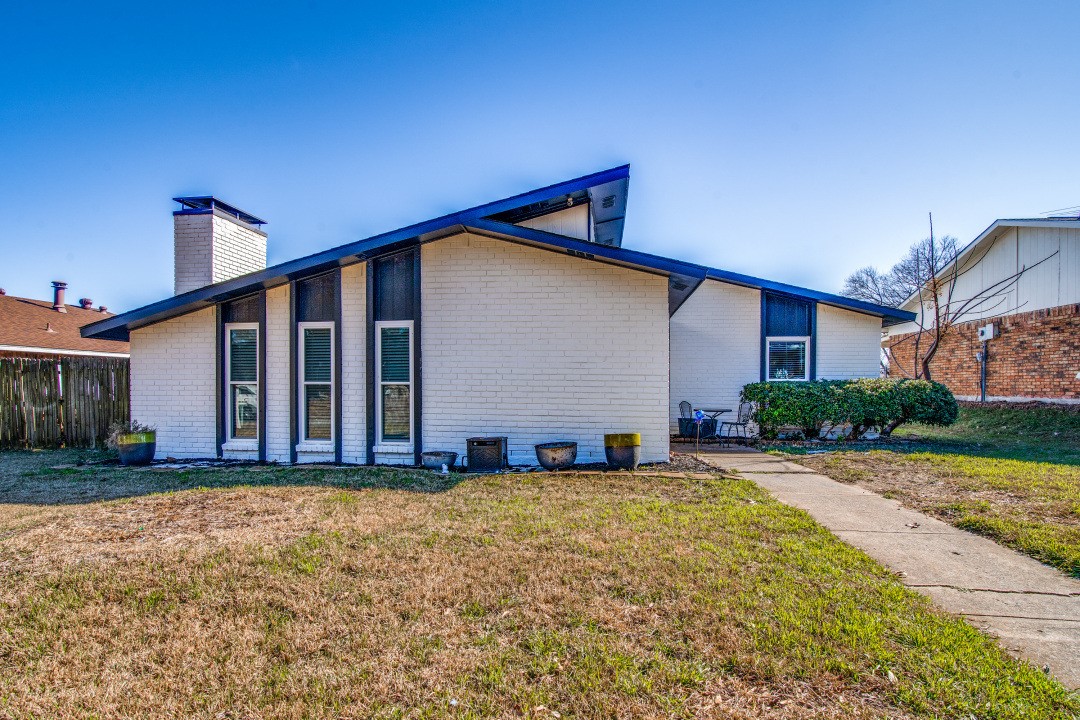 3310 Edgecliff Drive Garland TX 75043