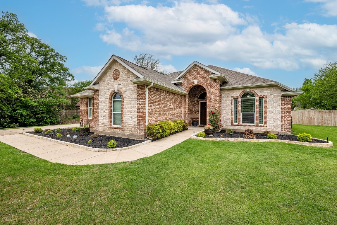 4402 Cluster Oak Court Granbury TX 76049