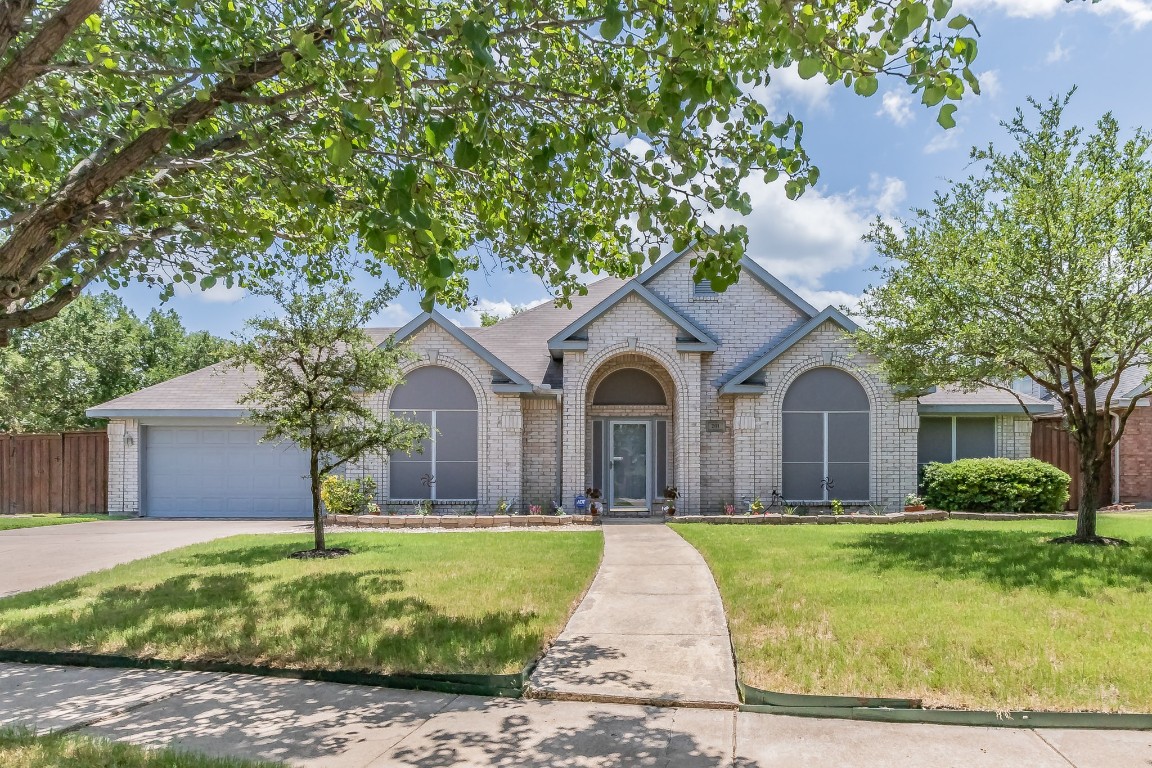 201 Jaime Jack Drive Grand Prairie TX 75052