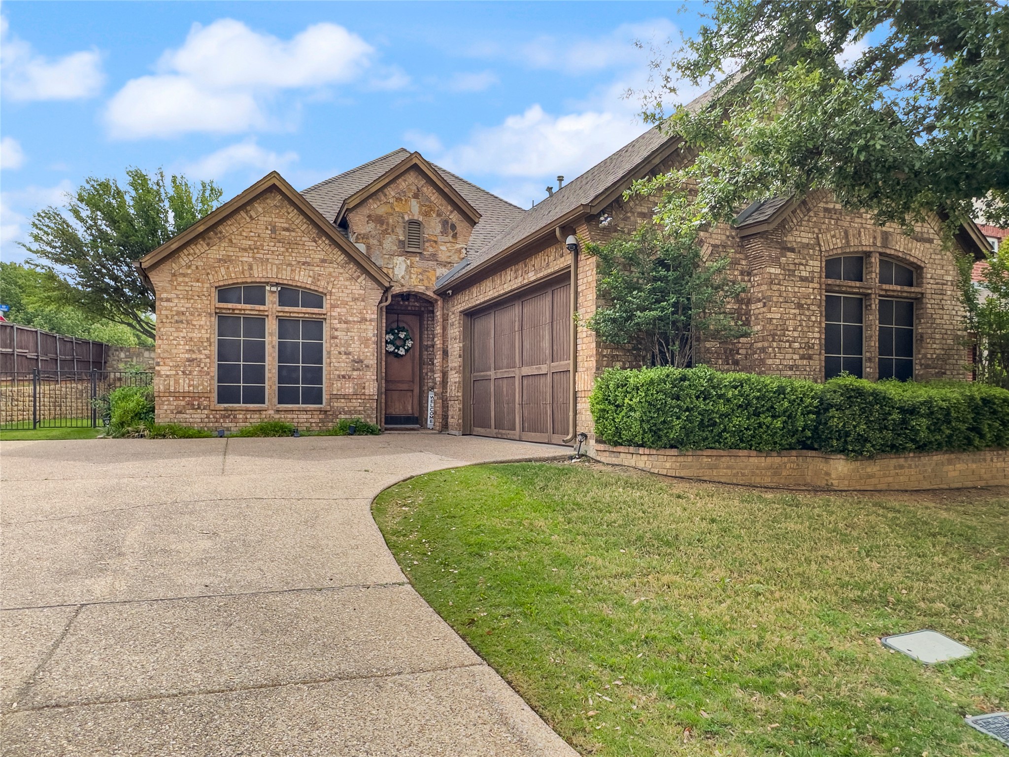 5801 Mira Lago Lane Arlington TX 76017
