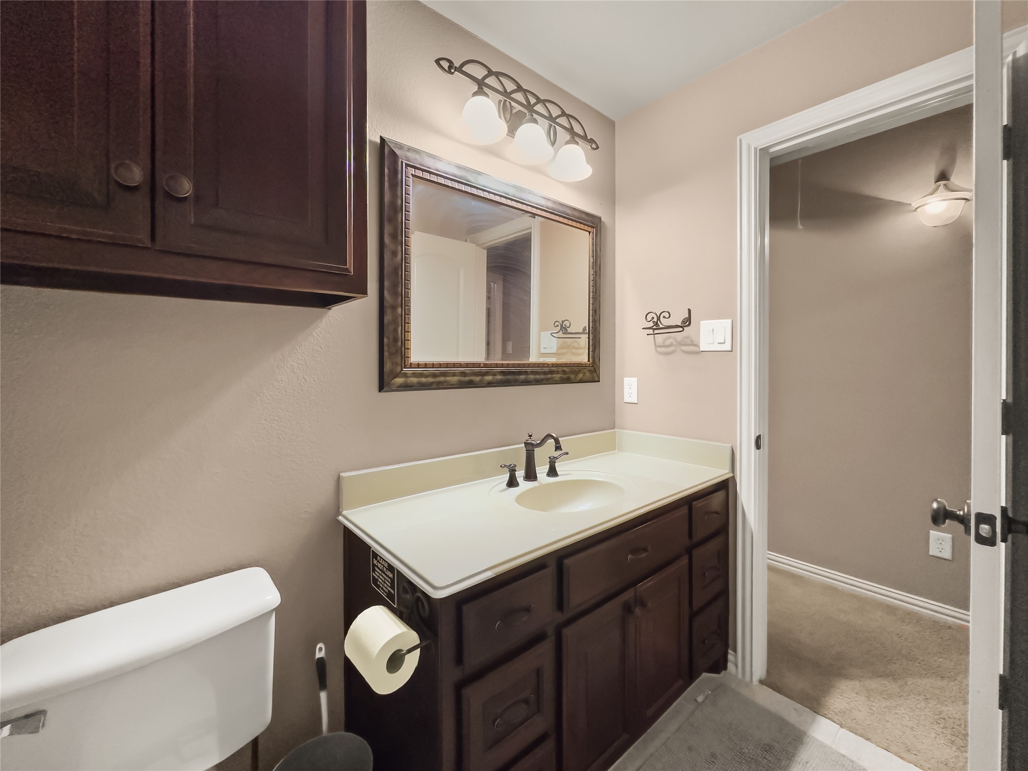 5801 Mira Lago Lane Arlington TX 76017