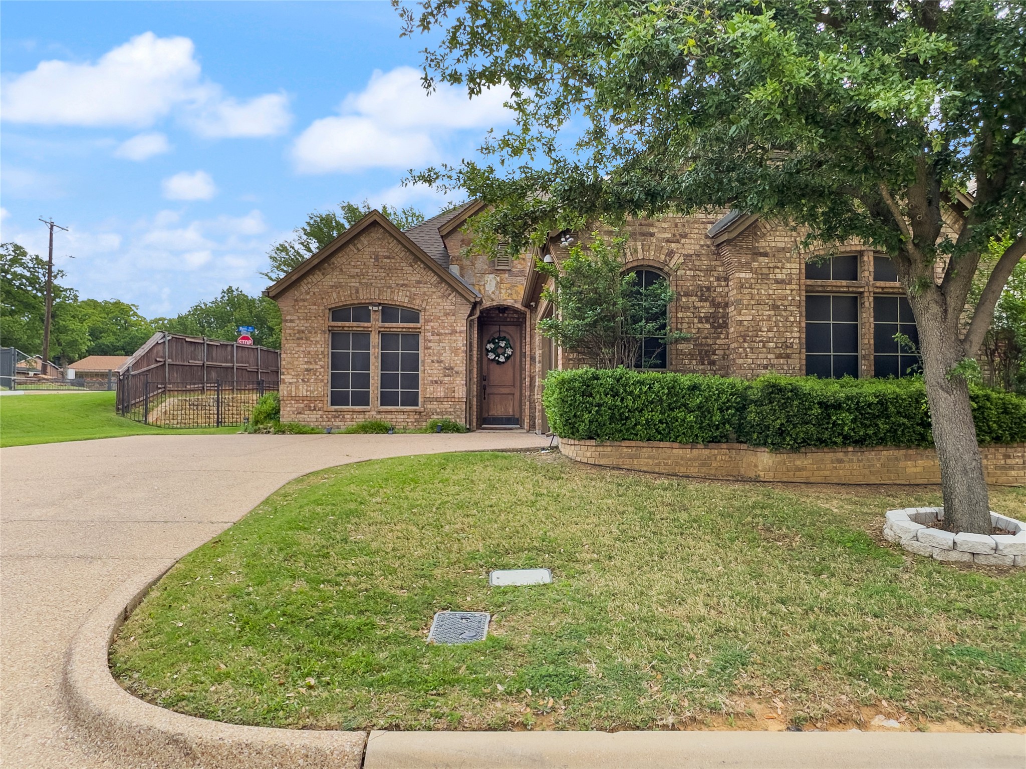 5801 Mira Lago Lane Arlington TX 76017