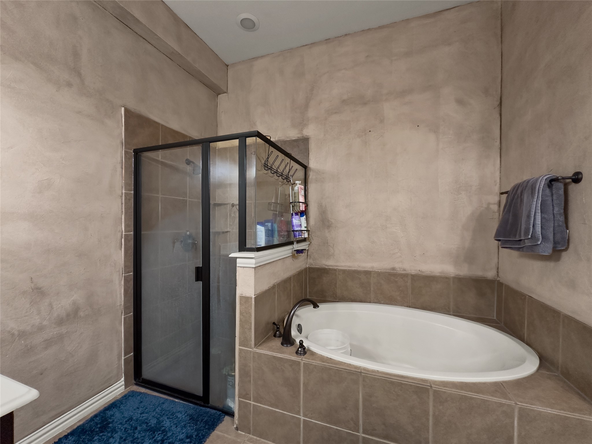 5801 Mira Lago Lane Arlington TX 76017