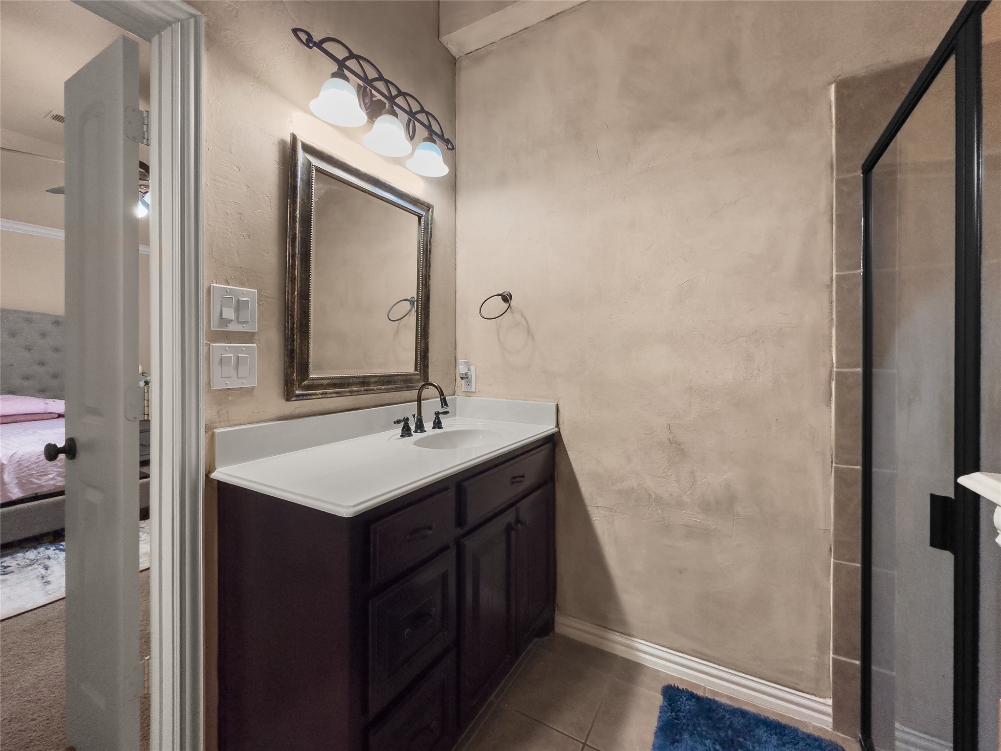 5801 Mira Lago Lane Arlington TX 76017