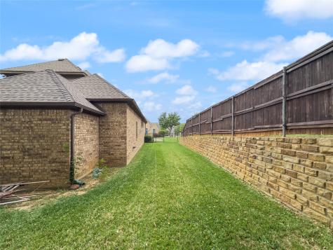 5801 Mira Lago Lane Arlington TX 76017