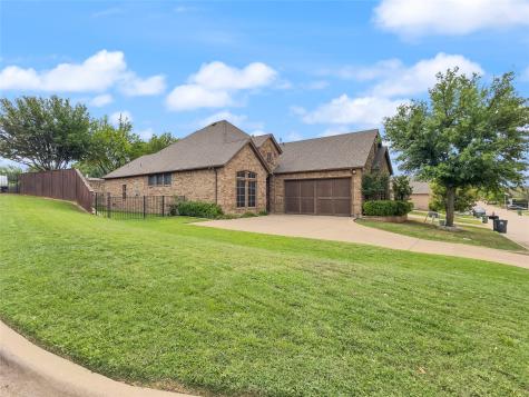 5801 Mira Lago Lane Arlington TX 76017