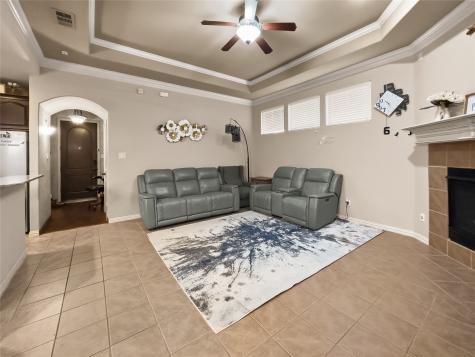 5801 Mira Lago Lane Arlington TX 76017