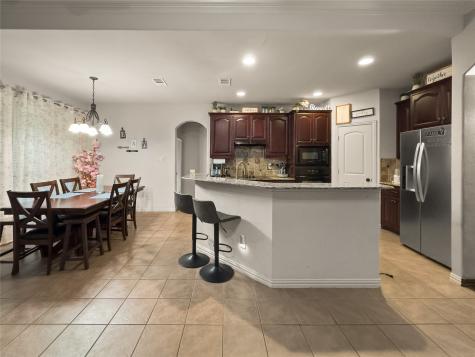 5801 Mira Lago Lane Arlington TX 76017