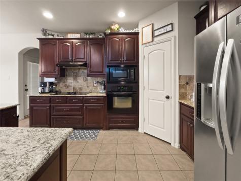 5801 Mira Lago Lane Arlington TX 76017
