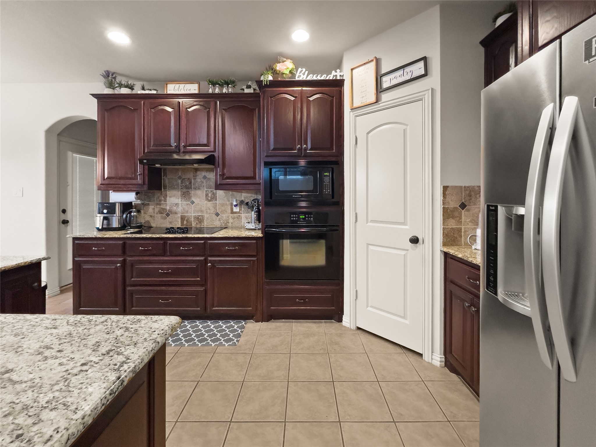 5801 Mira Lago Lane Arlington TX 76017