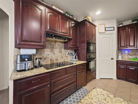 5801 Mira Lago Lane Arlington TX 76017