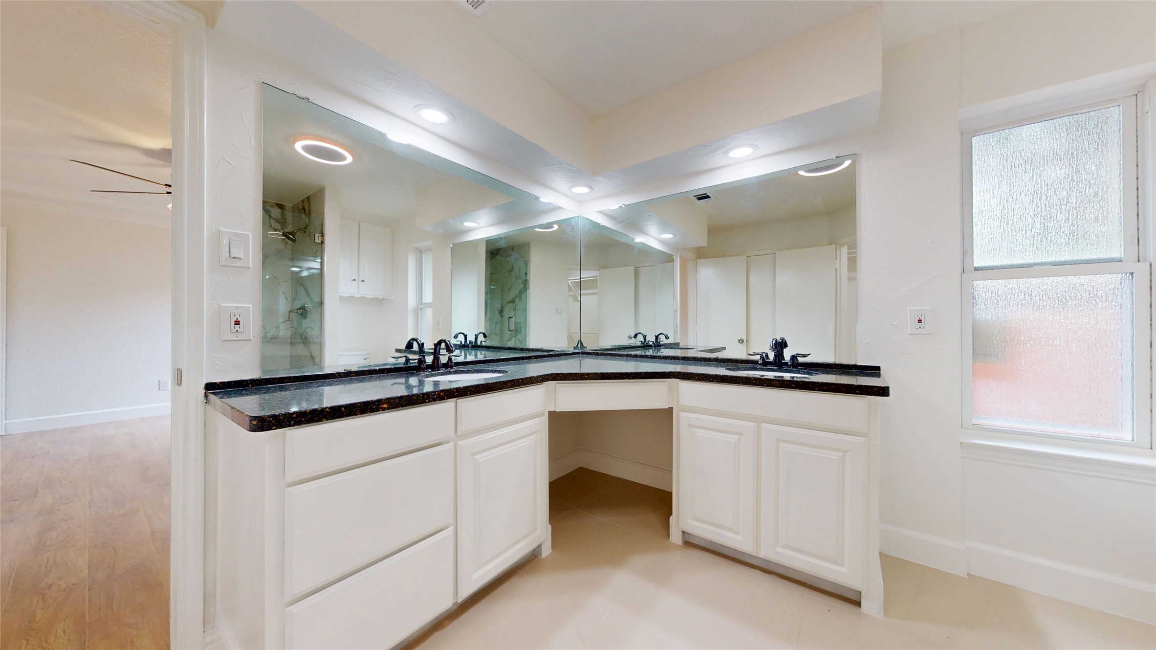 510 Evans Drive Euless TX 76040