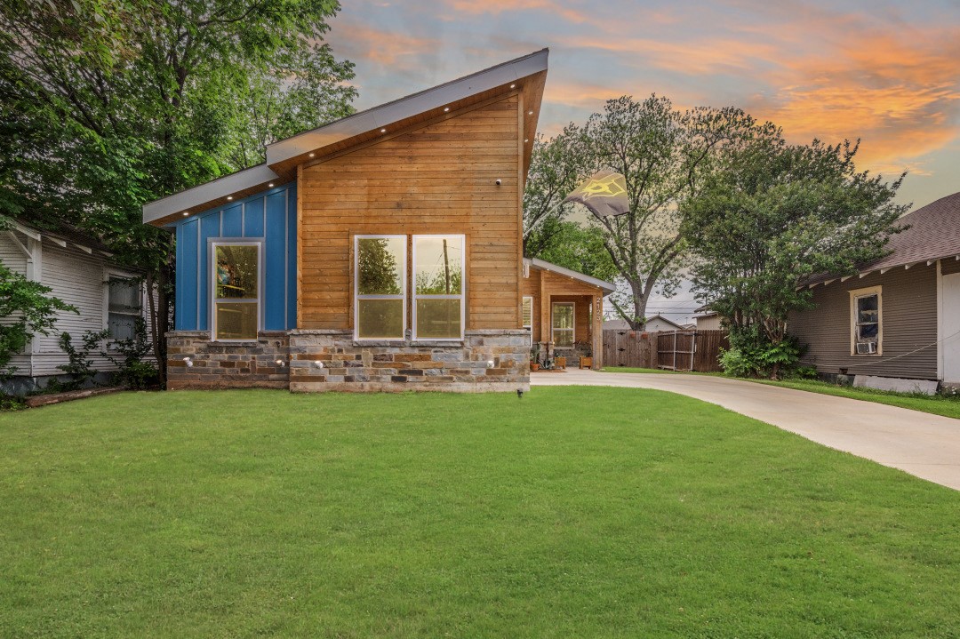 2123 Ramsey Avenue Dallas TX 75216