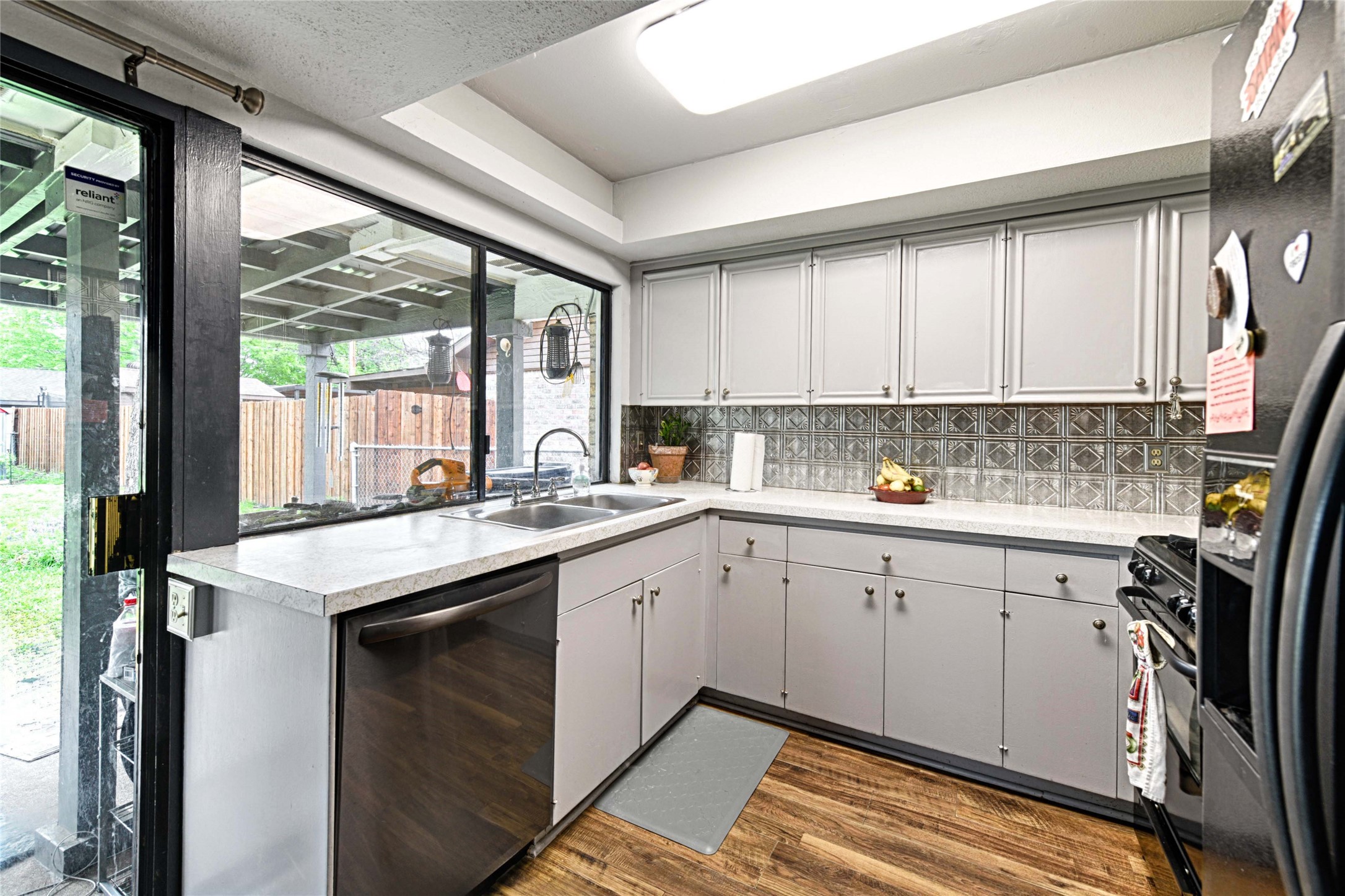 1853 Tompkins Drive Grand Prairie TX 75051