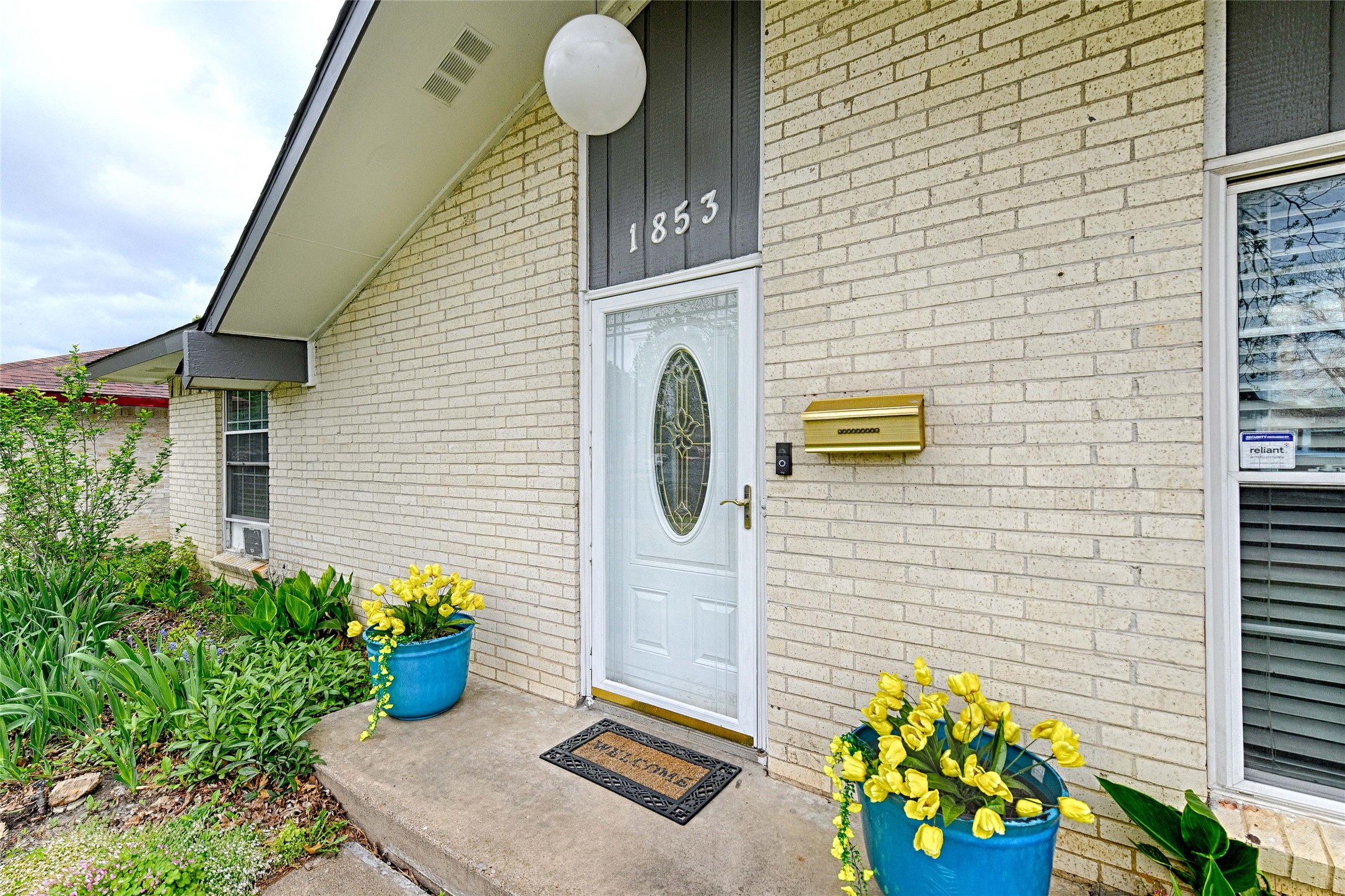 1853 Tompkins Drive Grand Prairie TX 75051