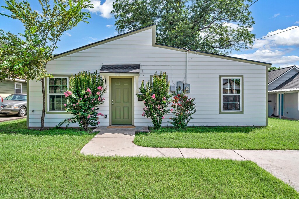 1012 S 16th Street Waco TX 76706