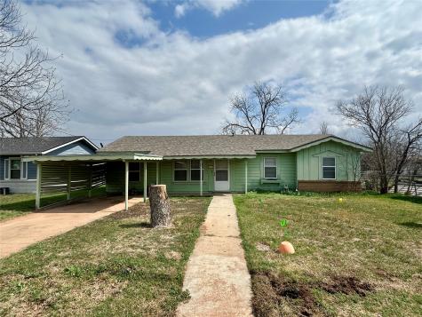 1103 Fifth Avenue Coleman TX 76834