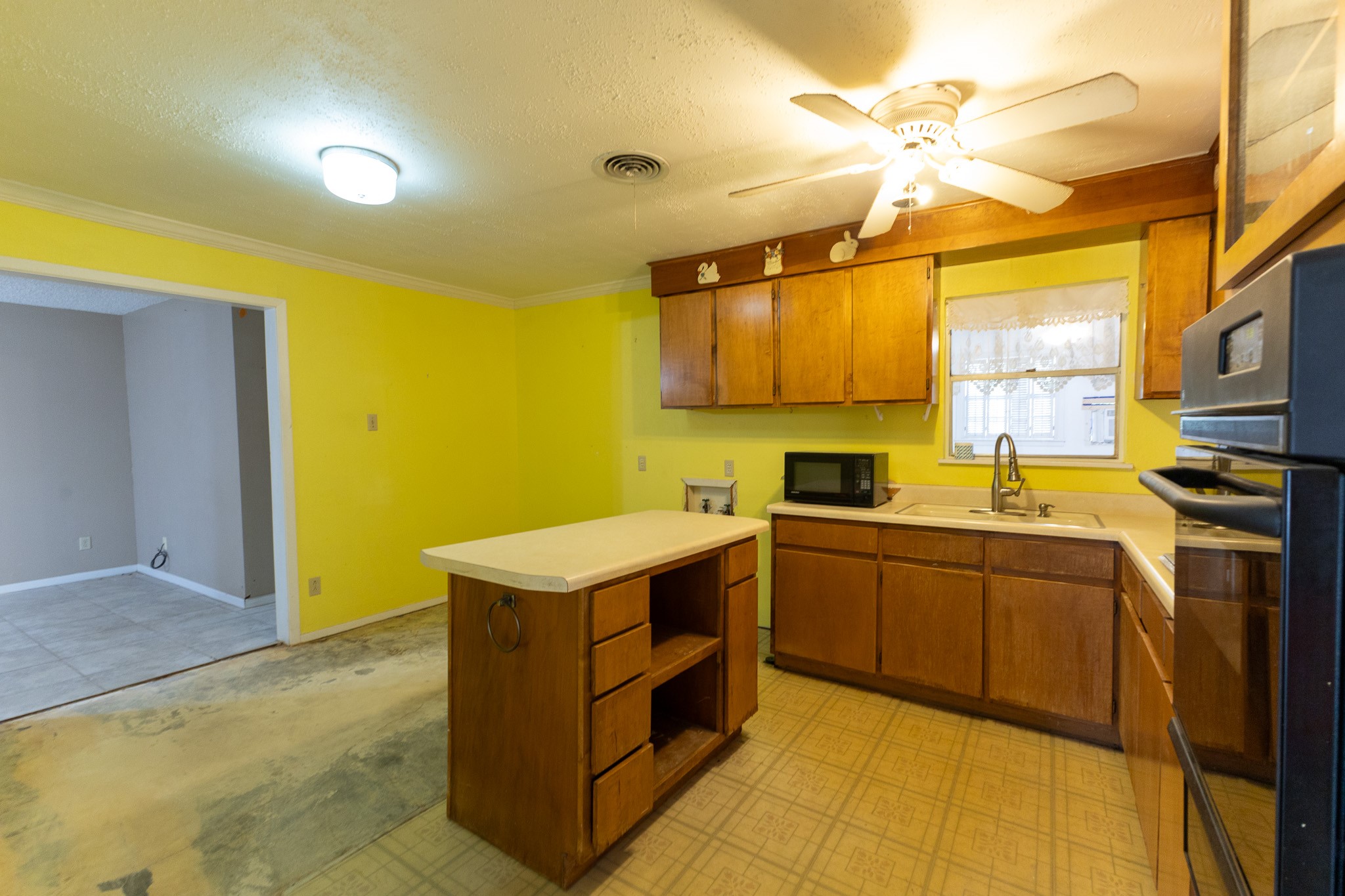1103 Fifth Avenue Coleman TX 76834