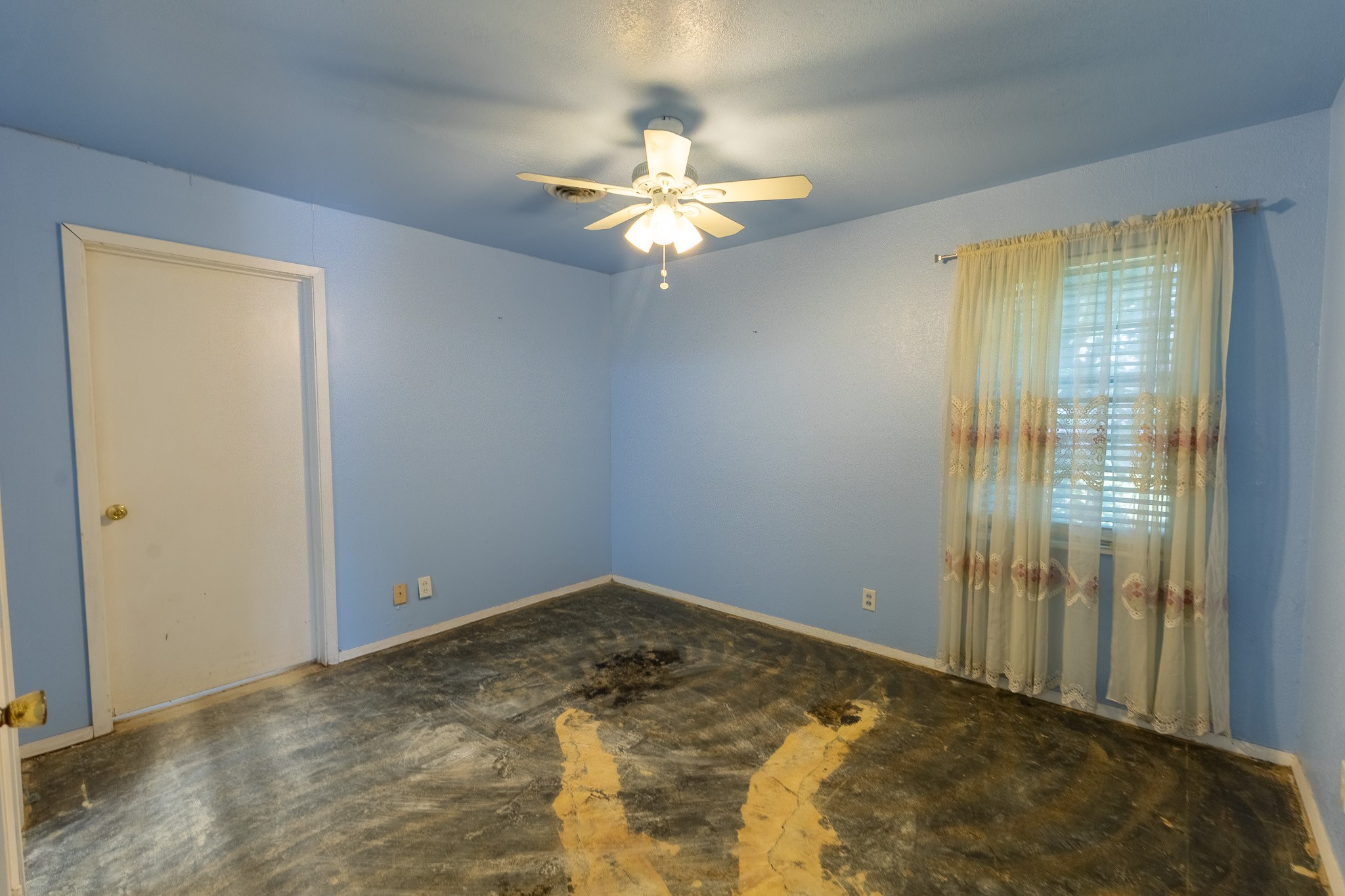 1103 Fifth Avenue Coleman TX 76834