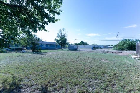 1103 Fifth Avenue Coleman TX 76834