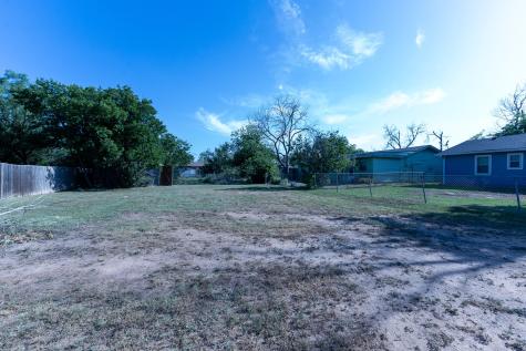 1103 Fifth Avenue Coleman TX 76834