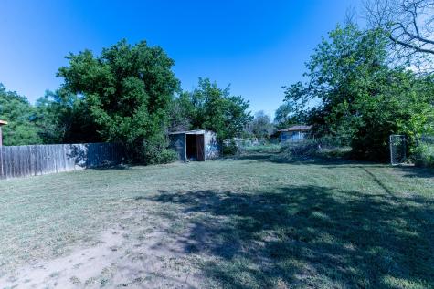 1103 Fifth Avenue Coleman TX 76834
