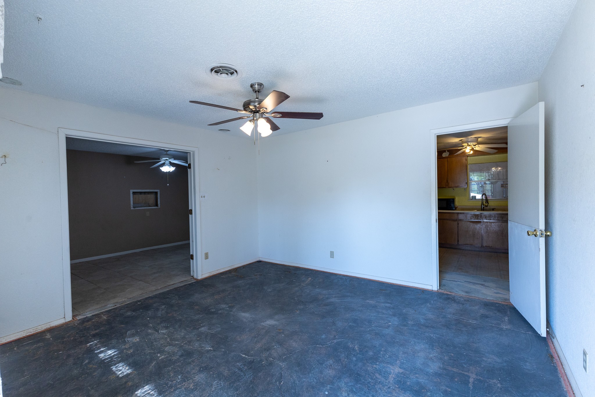 1103 Fifth Avenue Coleman TX 76834