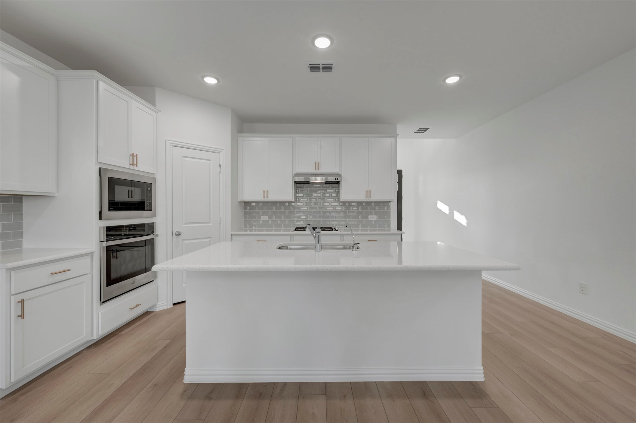 5032 Lily Creek Drive Aubrey TX 76227