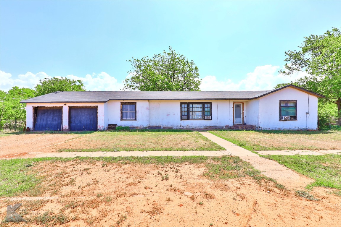 414 N Anson Street Stamford TX 79553