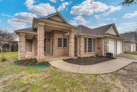 5872 Ivy Glen Drive Grand Prairie TX 75052