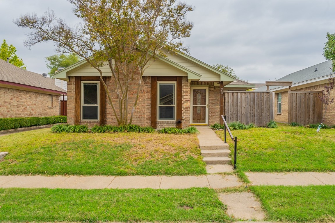 301 Conger Drive Mesquite TX 75149