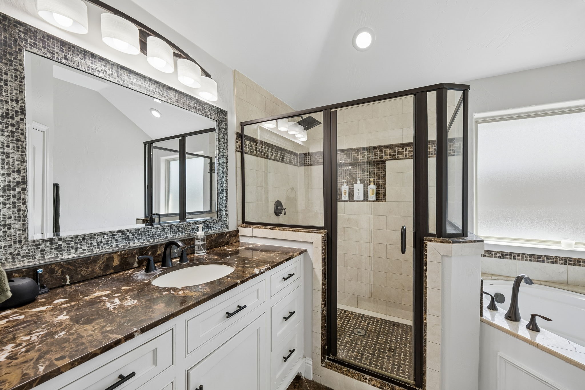 3406 Valley View Lane Garland TX 75043